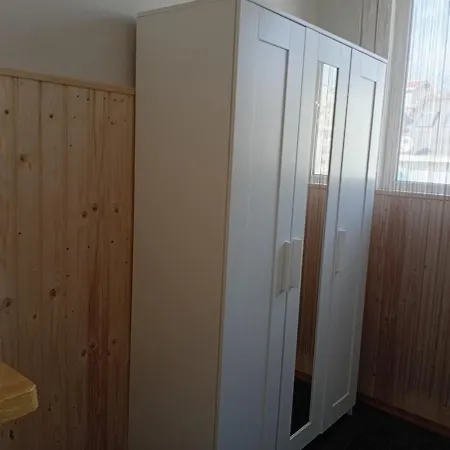 Perfect Location Apartment *